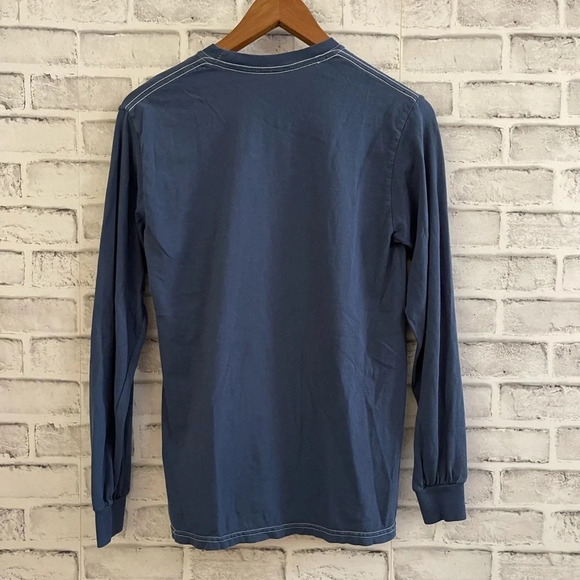 Women’s Buc-ee’s blue long sleeve “Beaver nuggets” shirt Small - Picture 2 of 4